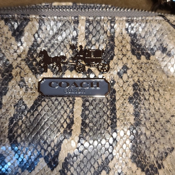Awesome Coach Leather bag - Picture 2 of 15